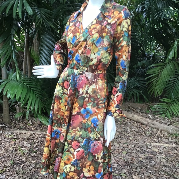 Vintage 70s wrap around Dress - Picture 4 of 8